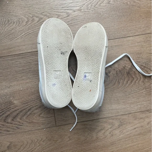 Veja Classic White Lace-Up Sneakers - Picture 7 of 11